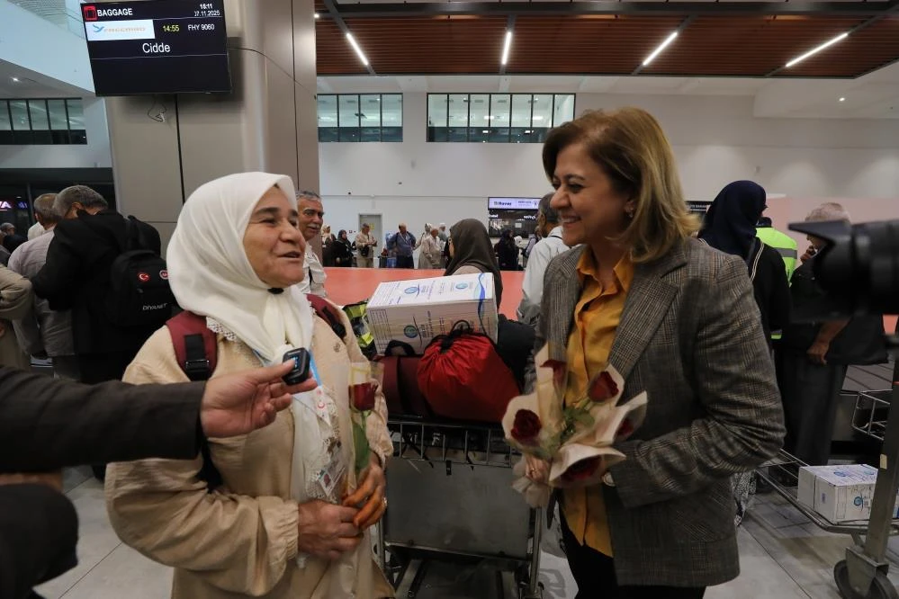 Umre ziyaretinde ikinci kafile yurda d&ouml;nd&uuml;