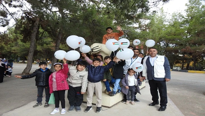 Yetim çocuklar Gaziantep Doğal Yaşam Parkı'nı gezdi