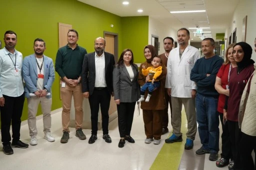 14 aylık Hamza Tuğra ilk kez duydu
