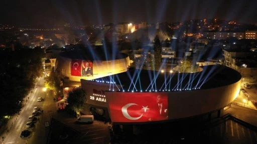 25 Aralık Panorama M&uuml;zesi&rsquo;ne ziyaret&ccedil;i akını