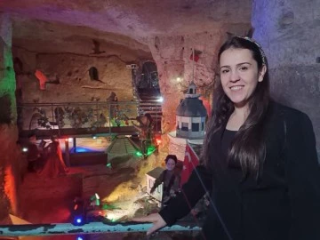 300 yıllık oyuncak tavşan ilgi görüyor