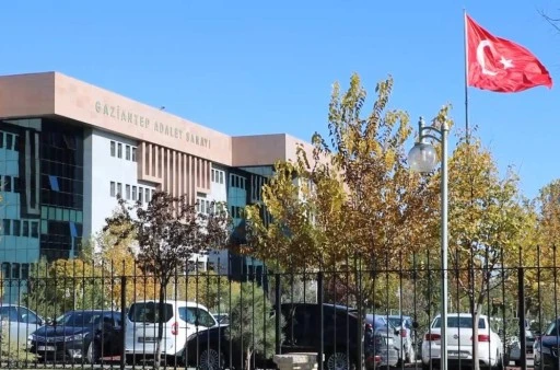 4 yaşındaki &ccedil;ocuk bademcik ameliyatı sonrası engelli kaldı, doktora 109 milyon TL tazminat cezası verildi