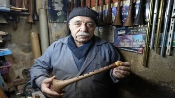 56 yıldır 7 metrekarelik iş yerinde zurna yapıyor