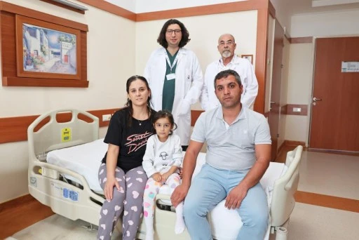 6 yaşında fel&ccedil; ge&ccedil;iren hasta Gaziantep'te şifa buldu