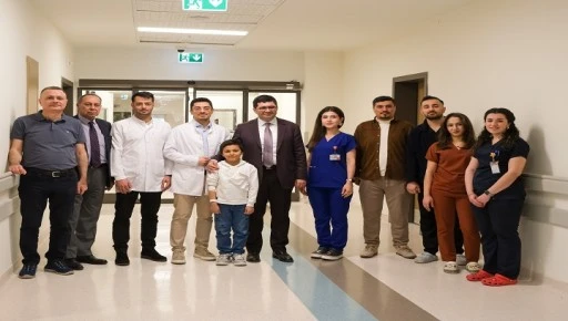  8 Yaşındaki Hasta Yeniden Y&uuml;r&uuml;y&uuml;p Koşabiliyor