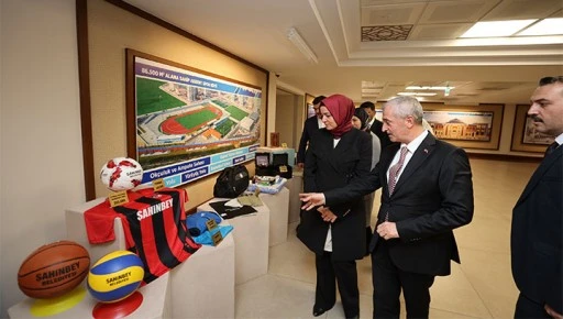 AK Parti Genel Başkan Yardımcısı Dr. Bet&uuml;l Sayan Kaya&rsquo;dan Şahinbey Belediyesi&rsquo;nin hizmetlerini takdir etti