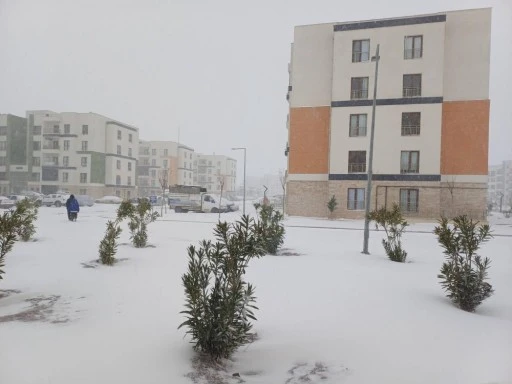 Araban Ovası&rsquo;na kar yağışı &ccedil;ift&ccedil;ilerin y&uuml;zlerini g&uuml;ld&uuml;rd&uuml;