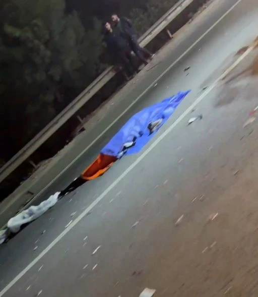 Arızalanan araca yardım etmek isteyen gen&ccedil; başka bir aracın &ccedil;arpması sonucu &ouml;ld&uuml;