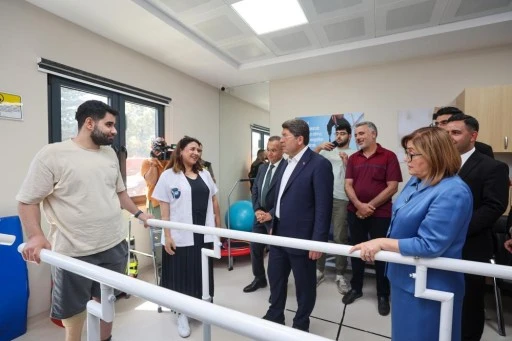 Bakan Tunç, ayak sağlığı muayenesi oldu