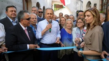 Bakan Yerlikaya Gaziantep'te esnaf ziyareti yaptı, Şekerhan'ın açılışına katıldı