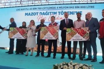 Bakan Yumaklı, Gaziantep'te çiftçiye mazot desteği programına katıldı