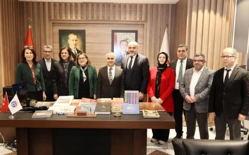 Başkan Şahin'den Rektör Doğan'a hayırlı olsun ziyareti