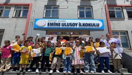 BAŞKAN ŞAHİN’DEN TÜM ÖĞRENCİLERE KARNE HEDİYESİ