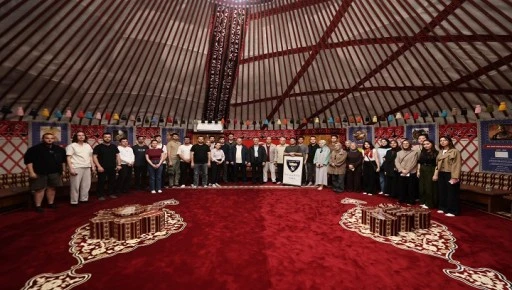 BAŞKAN TAHMAZOĞLU ANKARA &Uuml;NİVERSİTESİ &Ouml;ĞRENCİLERİ İLE BİRARAYA GELDİ