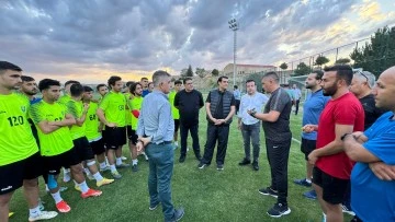    BAŞKAN YILMAZ’DAN GAZİANTEP ŞEHİTKAMİL BELEDİYESPOR’A MORAL ZİYARETİ