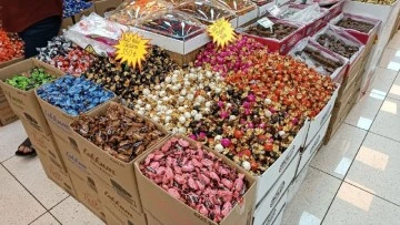 Bayrama günler kala şeker ve çikolata satışlarında yoğunluk arttı