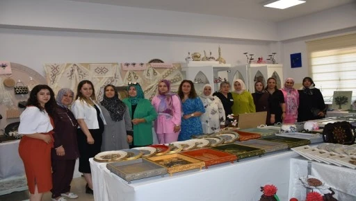 BUR&Ccedil; SOSYAL TESİSİ&rsquo;NDE EMEKLER SERGİLENDİ