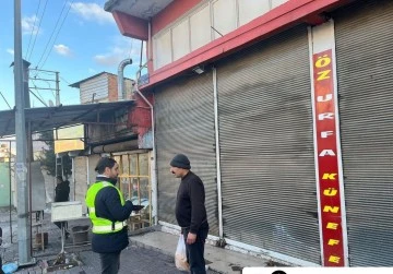 - BÜYÜKŞEHİR DEPREMZEDELERİN YAŞAM ŞARTLARINI İYİLEŞTİRMEK İÇİN ÇALIŞIRKEN, BAKANLIĞIN HASAR TESPİT ÇALIŞMALARI DA SÜRÜYOR