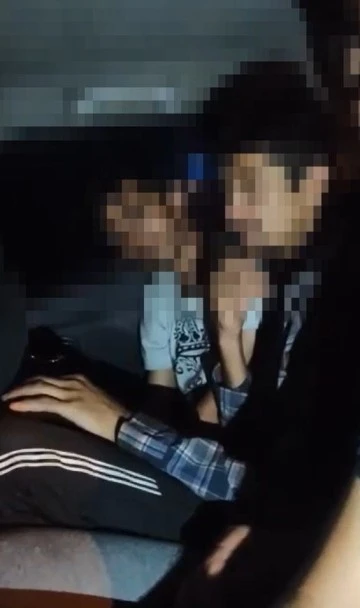 Çekicideki aracın bagajında 7 düzensiz göçmen yakalandı
