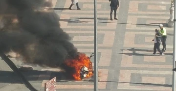 Cezaya kızdı motoru yaktı 