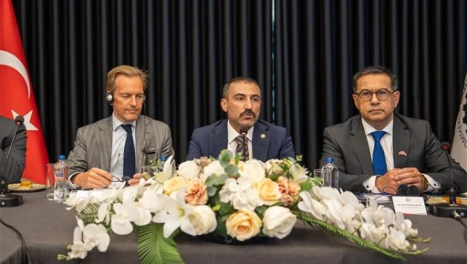 Diplomasiyi ticaretle, ticareti kalkınmayla birleştirmek istiyoruz