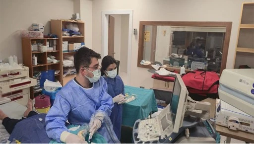 Dr. Ersin Arslan&rsquo;da Mikrodalga Ablasyon Y&ouml;ntemiyle Ameliyatsız Tiroid Tedavisi Başladı