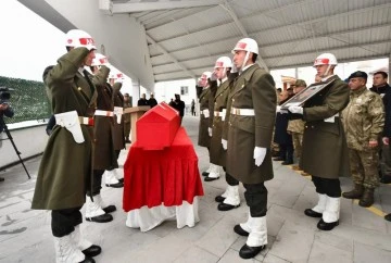 Dualarla memleketine uğurlandı