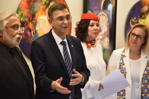 Eker, Sanko Sanat Galerisi&rsquo;nde sergi a&ccedil;tı