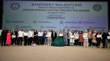 EVLİLİK OKULU’NDA EĞİTİM GÖREN 530 ÇİFT DAHA SERTİFİKASINI ALDI