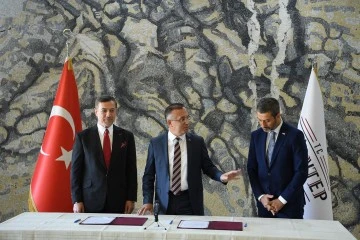 Eyüp Lojistik Ailesi’nden Kızılay’a Araç Desteği