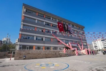 Fadıloğlu’na “Teşekkür Plaketi”