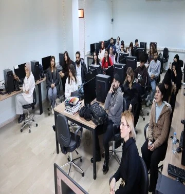 GAÜN’DE HALI TASARIMI ETKİNLİĞİ