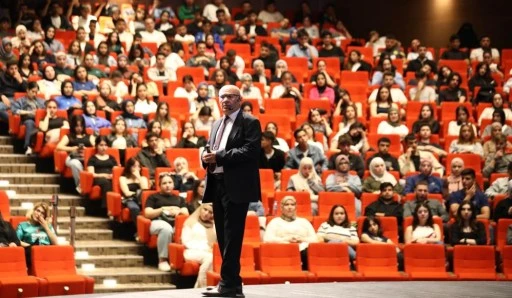 GAÜN’de yeni dönem için öğrencilere kapsamlı tanıtım ve bilgilendirme