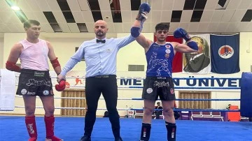 GAÜN öğrencisi Ünilig Muaythai Türkiye birincisi oldu