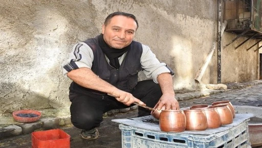 Gaziantep'in son kalaycı ustaları mesleklerini yaşatmaya çalışıyor