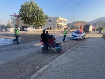 GAZİANTEP JANDARMADAN HUZUR VE GUVEN UYGULAMALARI ARALIKSIZ DEVAM EDİYOR