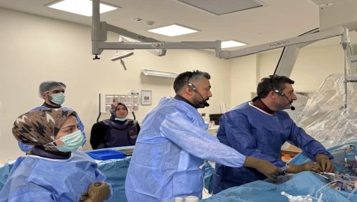 Gaziantep Şehir Hastanesi&rsquo;nde 3. Girişimsel N&ouml;roradyoloji G&uuml;nleri Canlı Vakalar Başarıyla Ger&ccedil;ekleştirildi