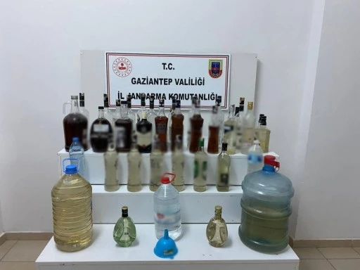 Gaziantep'te 1 milyonluk ka&ccedil;ak &uuml;r&uuml;n ele ge&ccedil;irildi: 9 g&ouml;zaltı