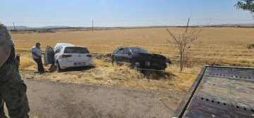 Gaziantep'te 2 araç kafa kafaya çarpıştı: 6 yaralı