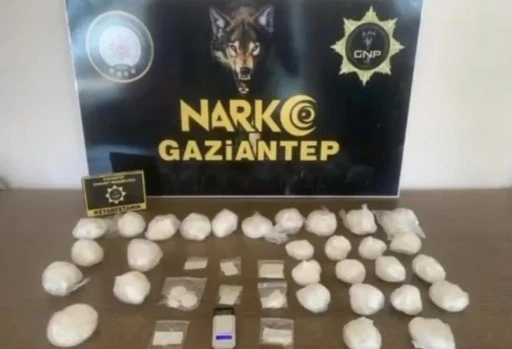 Gaziantep&rsquo;te 2 kilo metamfetamin ele ge&ccedil;irildi: 2 g&ouml;zaltı