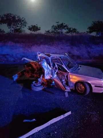 Gaziantep'te 2 otomobil çarpıştı: 1 ölü, 5 yaralı