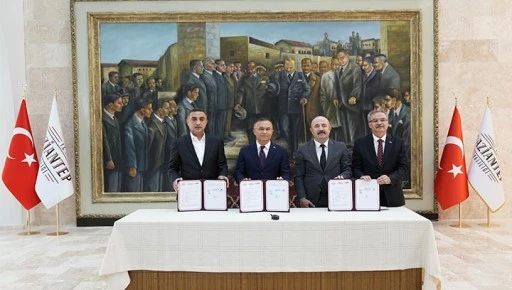 Gaziantep&rsquo;te 40 Bin &Ouml;ğrenciye Ayakkabı Desteği Protokol&uuml; İmzalandı