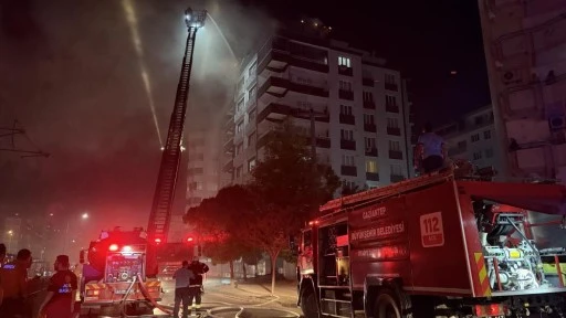 Gaziantep'te 7 katlı binada yangın paniği