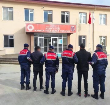 Gaziantep'te 8 düzensiz göçmen organizatörü yakalandı
