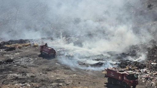 Gaziantep'te eski &ccedil;&ouml;pl&uuml;k alanında &ccedil;ıkan yangın s&ouml;nd&uuml;r&uuml;ld&uuml;