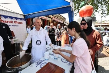 Gaziantep’te her gün 12 bin kişiye aşure ikram ediliyor