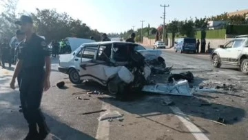 Gaziantep'te iki otomobil kafa kafaya çarpıştı 1 ölü 5 yaralı