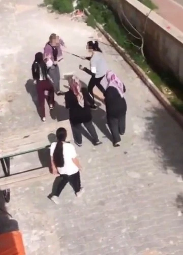 - Gaziantep'te kadınların bıçaklı sopalı kavgası kameraya yansıdı