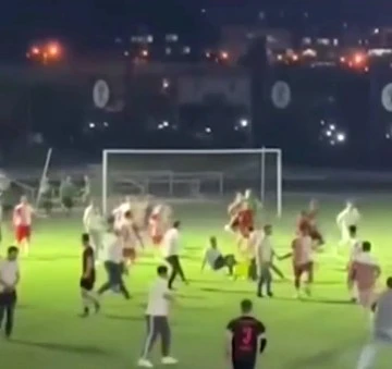 Gaziantep'te köyler arası turnuvada hakeme çirkin saldırı
