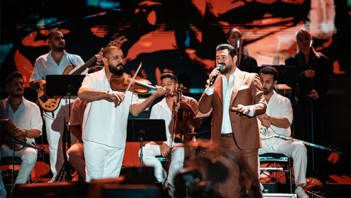 GAZİANTEP&rsquo;TE SERKAN KAYA&rsquo;DAN UNUTULMAZ PERFORMAN